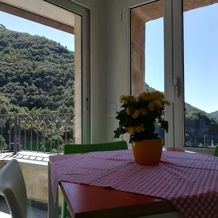 Casa Poetto Tatil Evi Rocchetta Nervina